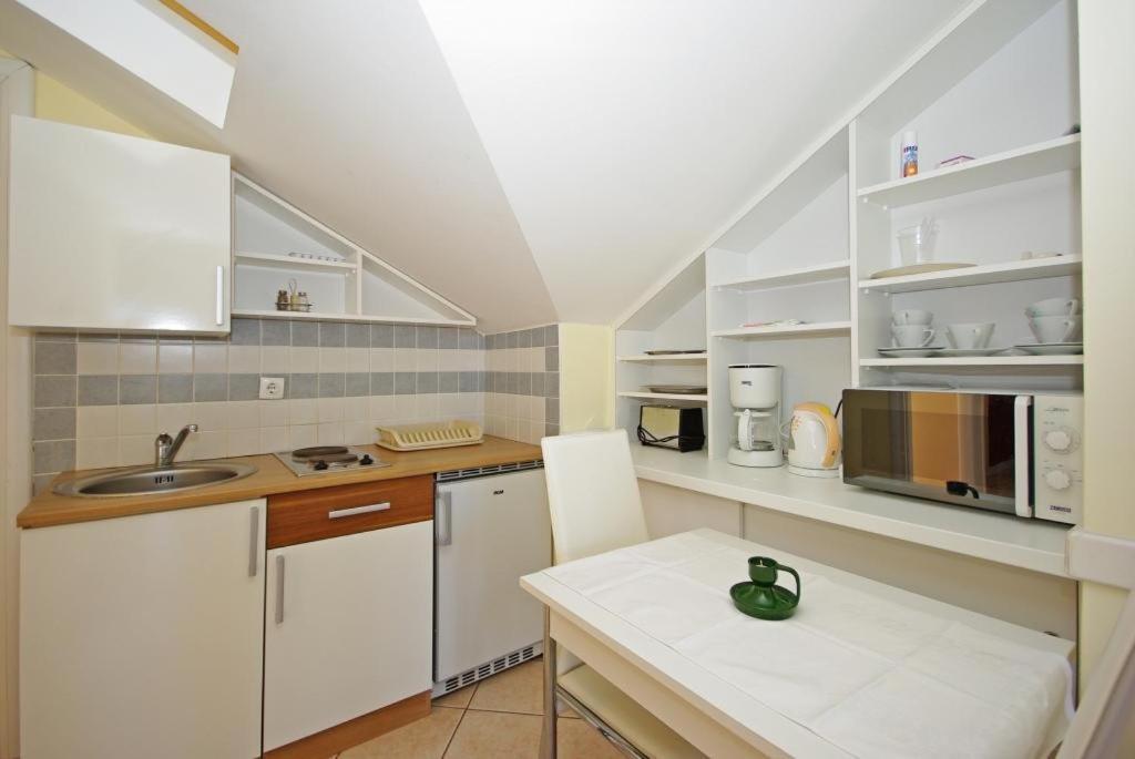 Apartments Villa Rose Sumartin Extérieur photo