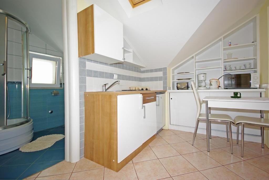 Apartments Villa Rose Sumartin Extérieur photo