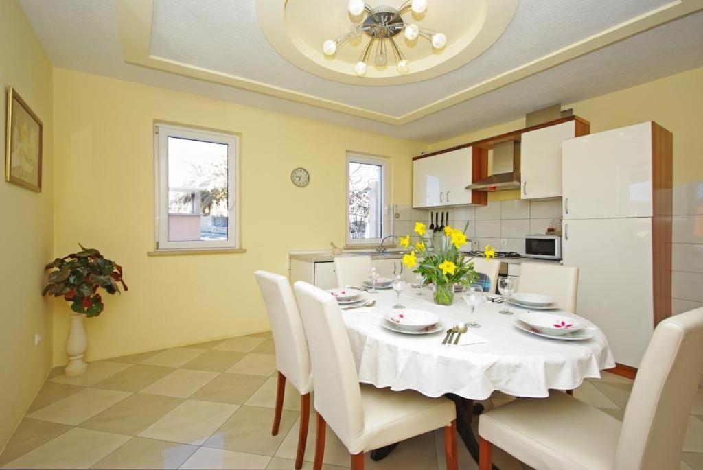 Apartments Villa Rose Sumartin Extérieur photo